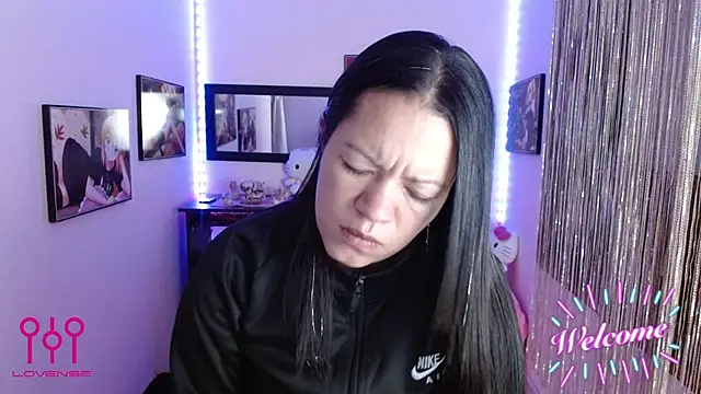Snapshot of Cristal_w chatting on September 9, 1:33 pm Cristal w online show from September 9, 1:33 pm