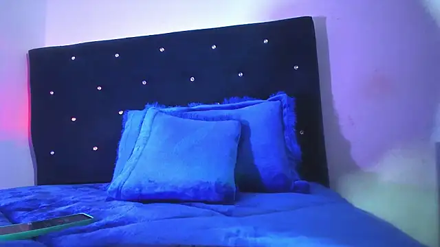 Aliice Doll online show from September 9, 4:51 pm