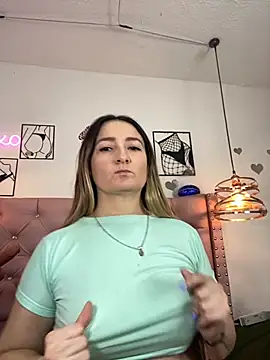 Snapshot of antonella87 chatting on October 6, 7:51 pm antonella87 online show from October 6, 7:51 pm