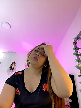 Snapshot of little_tifanny82 chatting on October 17, 5:05 pm little tifanny82 online show from October 17, 5:05 pm