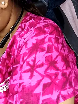 Snapshot of Ravina_patil1 chatting on October 31, 12:31 pm Ravina patil1 online show from October 31, 12:31 pm