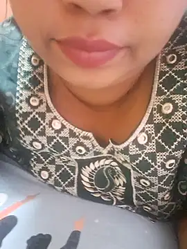 Snapshot of Ravina_patil1 chatting on October 3, 5:07 pm Ravina patil1 online show from October 3, 5:07 pm