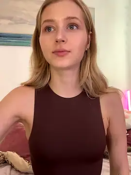 LunaRase online show from October 3, 11:26 am