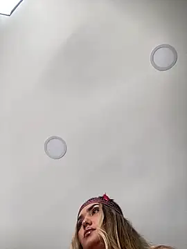 exoticcute online show from October 21, 4:55 pm