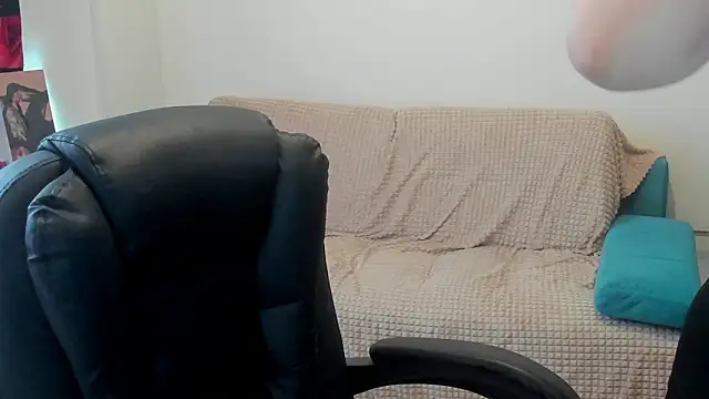 Mia shy1 online show from February 3, 6:40 am