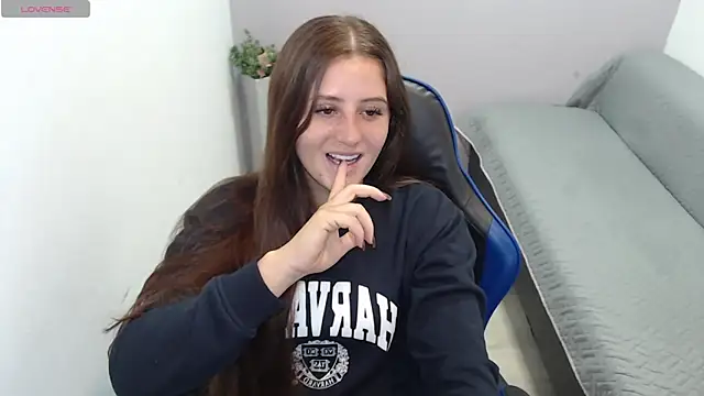 Snapshot of valerie_diaz1 chatting on September 30, 1:28 pm valerie diaz1 online show from September 30, 1:28 pm