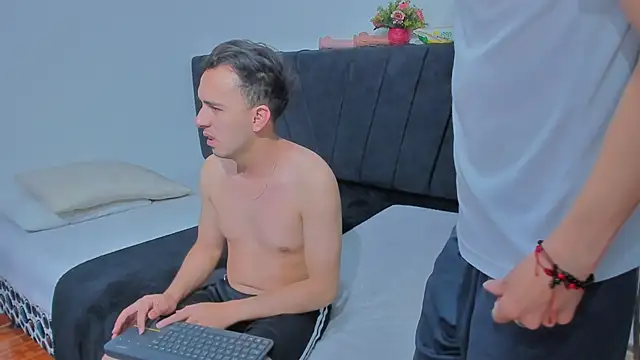 big-dicktop23 online show from October 8, 3:22 am