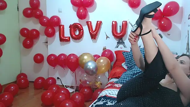 hotmilf4uxxx online show from February 14, 12:40 pm