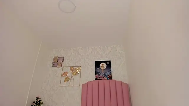 Adria ross online show from December 4, 3:24 pm