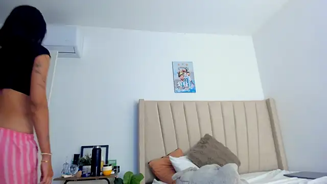 Mady-Edwards online show from February 25, 12:09 am