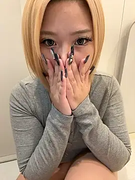 Rei1216xo online show from December 3, 5:43 am