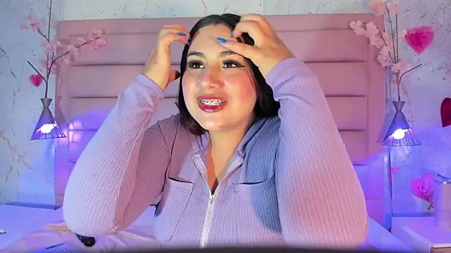 sabrinamilani online show from April 7, 4:47 am