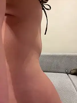 SaraSchener online show from December 18, 12:15 am