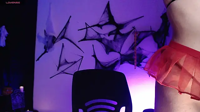 Snapshot of penny_sweett_ chatting on October 19, 9:28 pm penny sweett online show from October 19, 9:28 pm