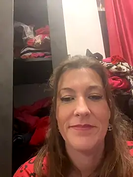Snapshot of Lwhite1 chatting on October 18, 10:00 pm Lwhite1 online show from October 18, 10:00 pm