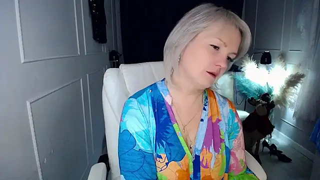 Juarnea online show from January 12, 1:38 pm