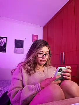 StephaniFox online show from April 15, 12:55 am