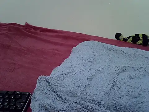Snapshot of heather_savage chatting on September 15, 10:28 pm heather savage online show from September 15, 10:28 pm