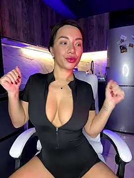 Melisa Ester online show from October 17, 4:43 pm