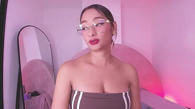 vale ross  online show from February 15, 3:31 am