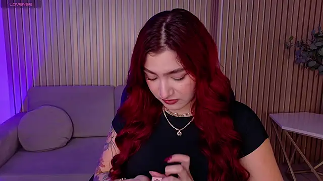 ViolettCastel online show from February 18, 7:24 pm