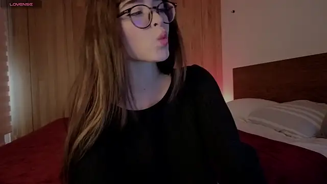 Roxxy mora online show from May 26, 9:14 pm