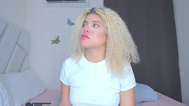 sofiacastillo01 online show from February 28, 10:09 pm