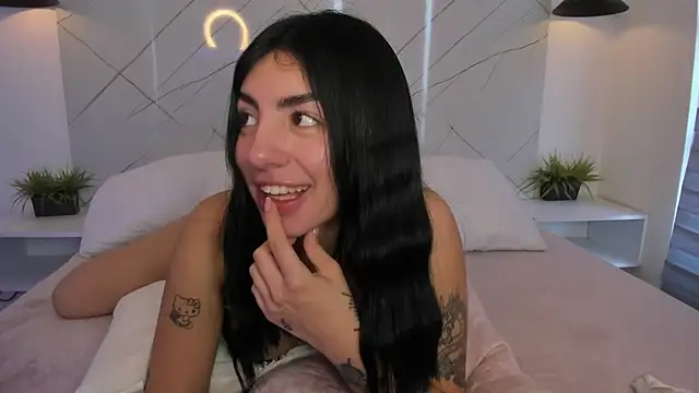 ANTONELLA  ROUSE  online show from November 25, 9:26 pm