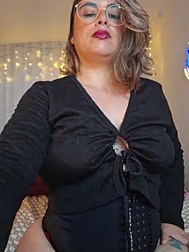 Juliietha servas online show from March 23, 10:38 pm