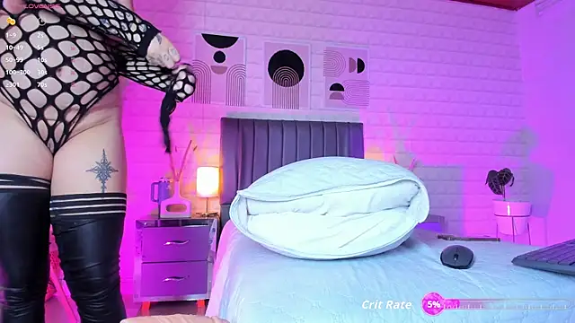 megan-wells online show from November 24, 7:05 pm