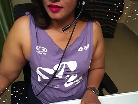 Arushisingh8888 online show from November 8, 1:49 pm