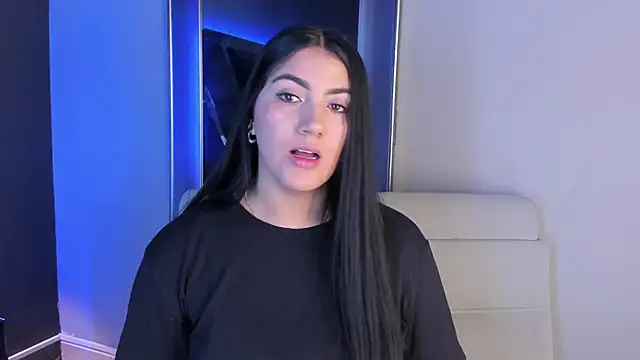 PaulinaDuarte online show from October 13, 7:05 pm