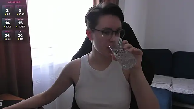 JessieFlower online show from April 24, 7:22 am