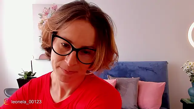 cuddlingbunny online show from February 9, 3:14 pm