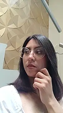 DaraBeckett online show from September 24, 1:10 pm