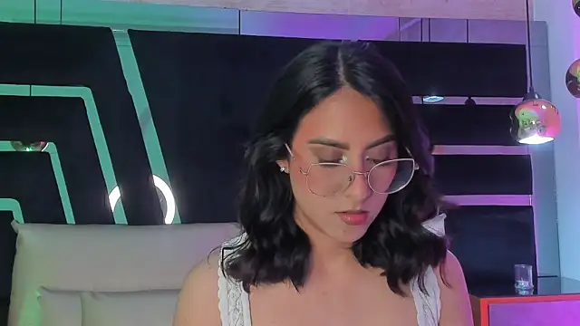 DaraBeckett online show from October 20, 11:57 am