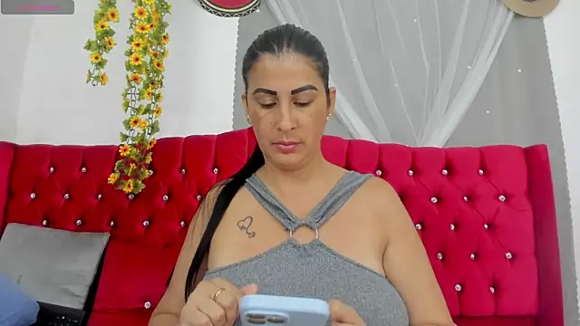 Snapshot of Angelicvill chatting on October 4, 8:57 pm Angelicvill online show from October 4, 8:57 pm