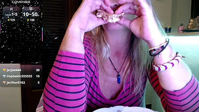 JennaDeluxe online show from December 22, 8:45 pm