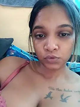 Snapshot of Indianqueen03 chatting on October 19, 11:56 am Indianqueen03 online show from October 19, 11:56 am