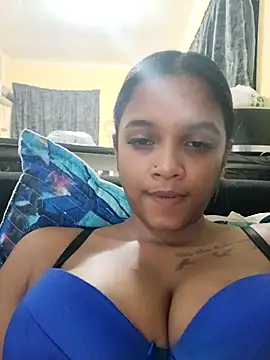 Snapshot of Indianqueen03 chatting on September 16, 6:05 pm Indianqueen03 online show from September 16, 6:05 pm