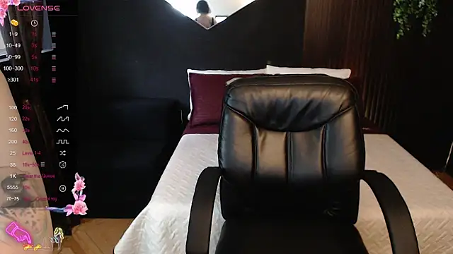 pretty cristal69 online show from April 11, 11:58 am