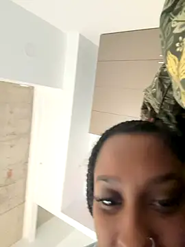 Your Paris online show from November 17, 5:35 pm