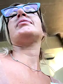 casalinga88 online show from September 19, 6:01 am