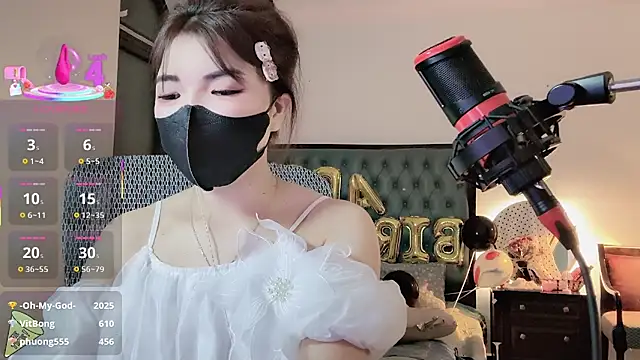 Berrysweet 68 online show from October 2, 3:39 pm