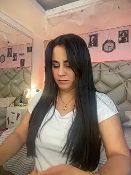 Brenda Garcia online show from October 10, 8:58 pm