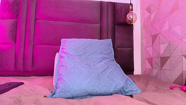 hot dione online show from October 7, 7:29 pm