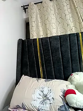 carenic online show from November 11, 6:16 pm