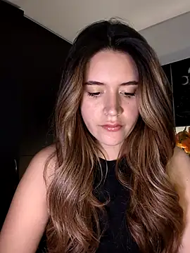 maliciaworld online show from October 18, 9:05 pm