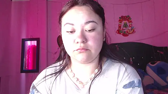 NikkiRous  online show from December 4, 1:46 pm