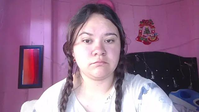 NikkiRous  online show from September 27, 12:45 pm